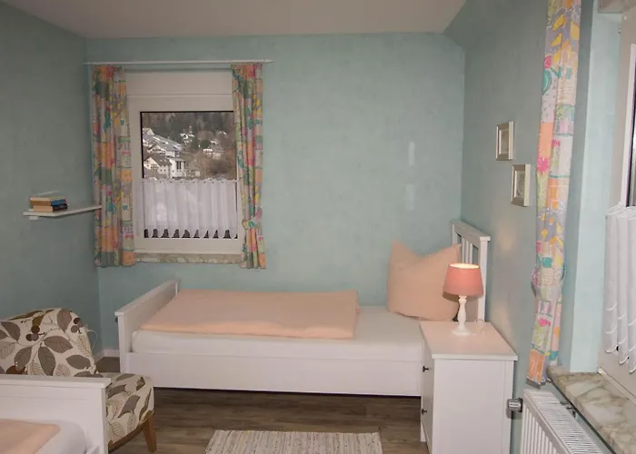 Am Iberg 20, شقة *